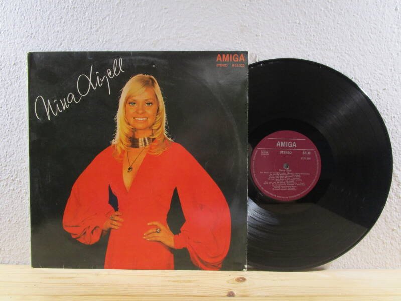 Nina Lizell – Nina Lizell Amiga 8 55 320